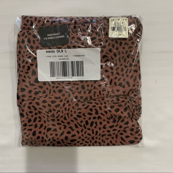 LAST ONE New Victoria’s Secret Pink High Waist Leopard Print Leggings Size Large - Picture 4 of 10